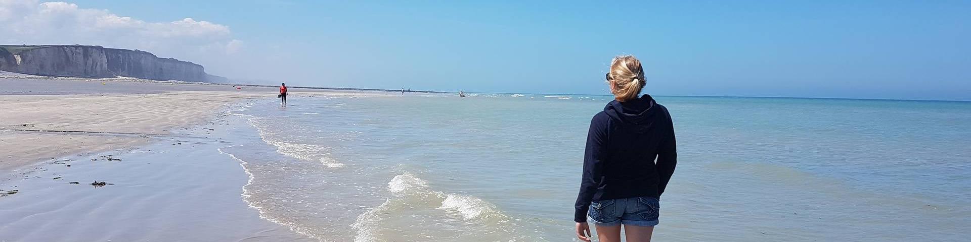 Balade les pieds dans l'eau plage de Quiberville