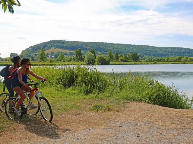 Passage au bord de l'étang