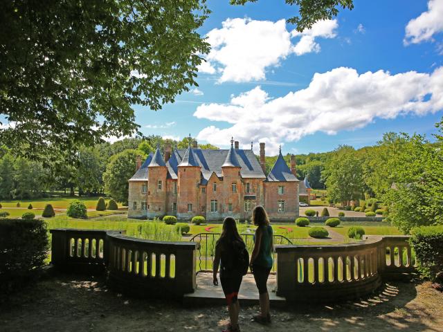 Aussichtspunkt auf das Schloss vom GR212 aus