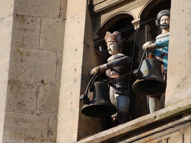 Die Jacquemarts der Stiftskirche von Auffay