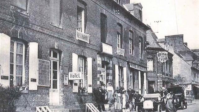 Postkarte vom Hotel du Cygne in Totes