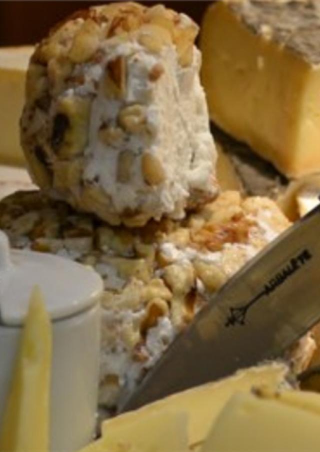 Plateau de fromages normands à l'auberge de la Mère Duval, Auzouville-sur-Saâne