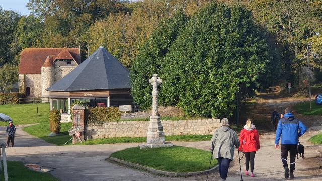 Durchgang durch Flainville