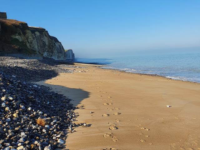Der Strand von Quiberville zwischen Sand und Kieselsteinen
