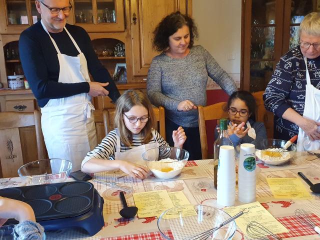 Crepes workshop in family Ferme du Petit Fumechon