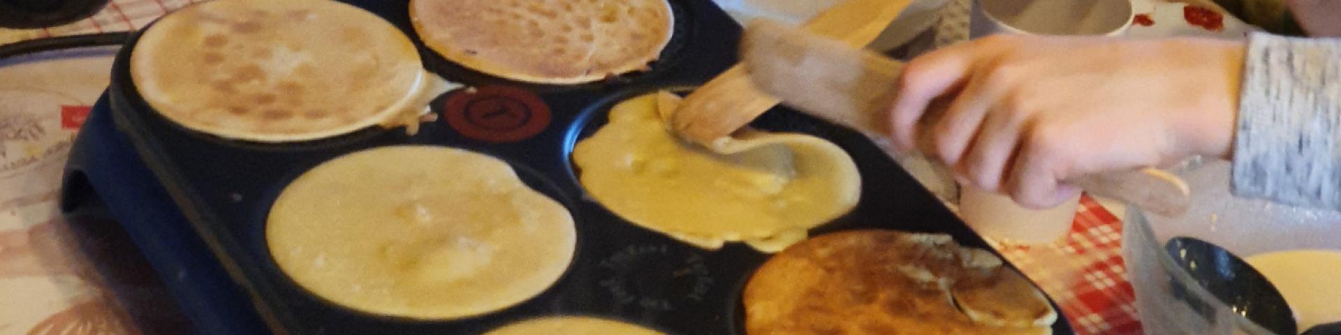 Crepes workshop at the Petit Fumechon farm