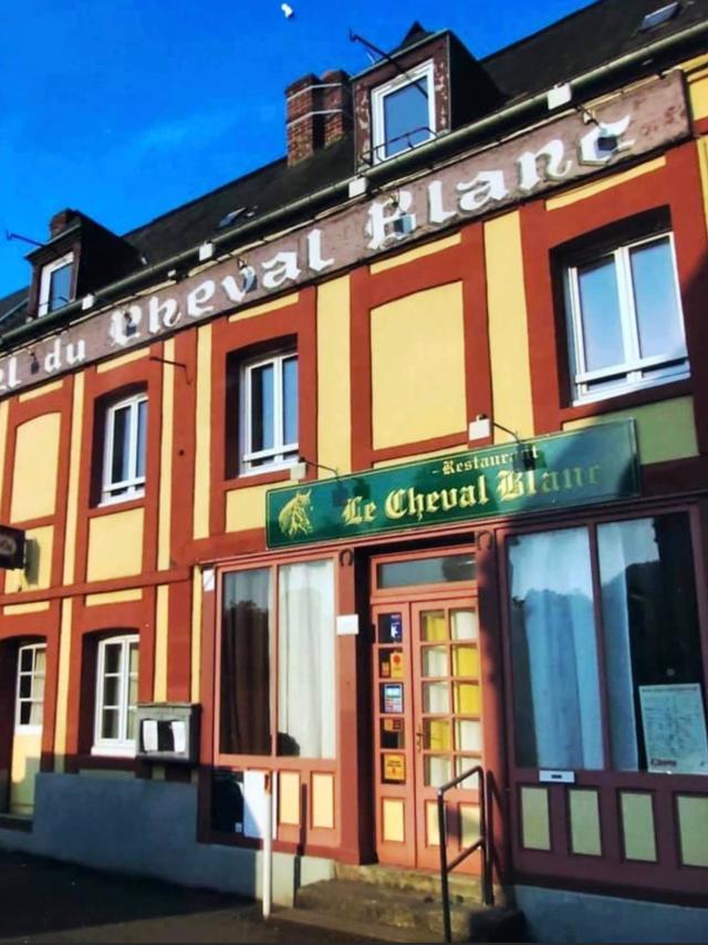 Cheval Blanc Façade Longueville