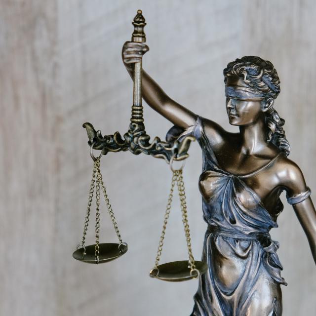 Juridique Illutration Tingey Injury Law Firm Unsplash